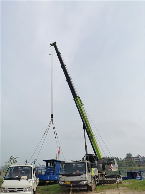 广汉市桥梁建设吊装案例